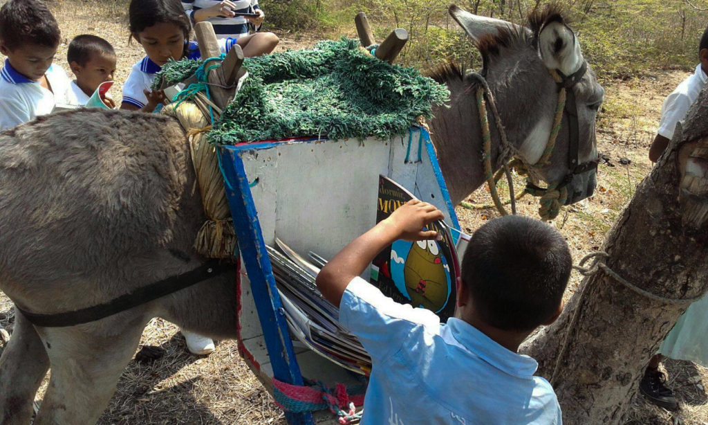 Alfa y Beta, los grandes protagonistas de Biblioburro