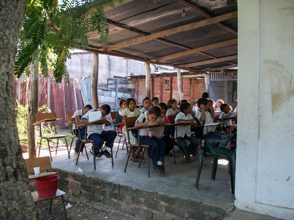 Escuela pública que participa en el programa de Biblioburo